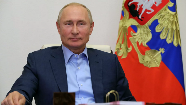 Путин отметил заслуги СМИ в сохранении исторической памяти России